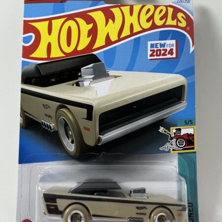 2024 Hot Wheels #228 Tooned 5/5 SMALL BLOC Tan-Black w/Tan Wheel Chrome Rim 4 Sp