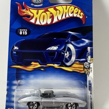 hot wheels 1:64 diecast car in packaging blue card front view silver sports car collectible